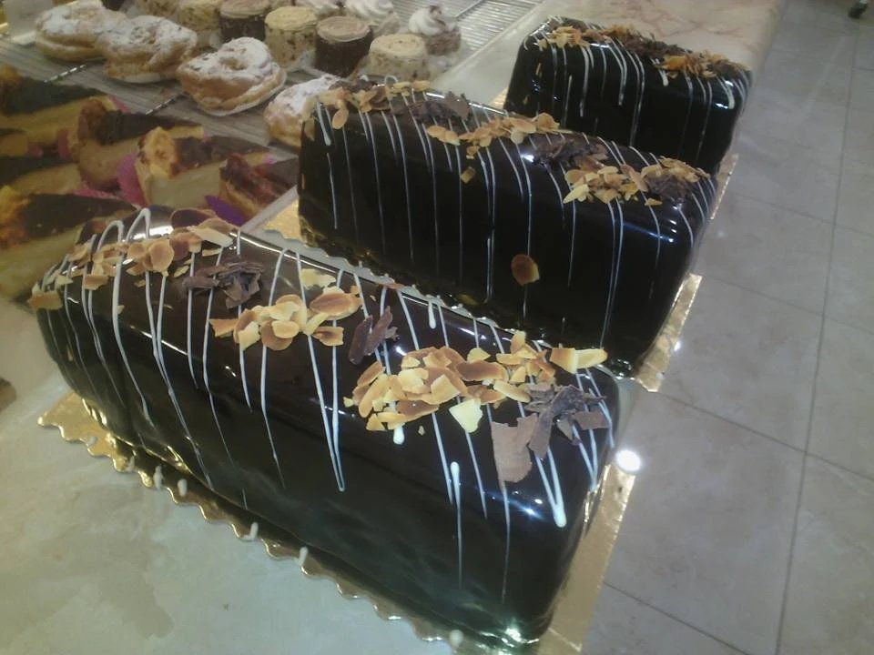 Bûches glacées au chocolat et amandes